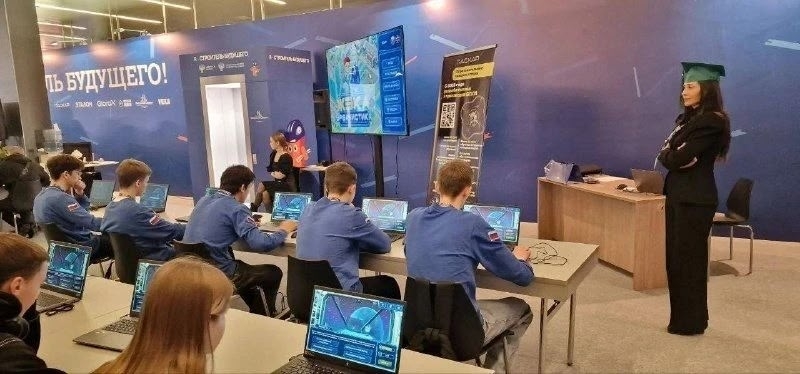 В преддверии Дня российского студенчества Минстрой России совместно с Общественным советом напоминает о проекте «Цифровое ГТО» на платформе «Я-строитель…