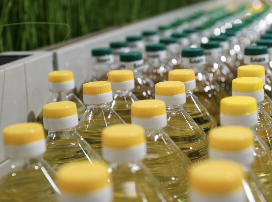 Пошлина на экспорт подсолнечного масла из России в феврале увеличится с 9298,6 руб. до 9495 руб. за тонну