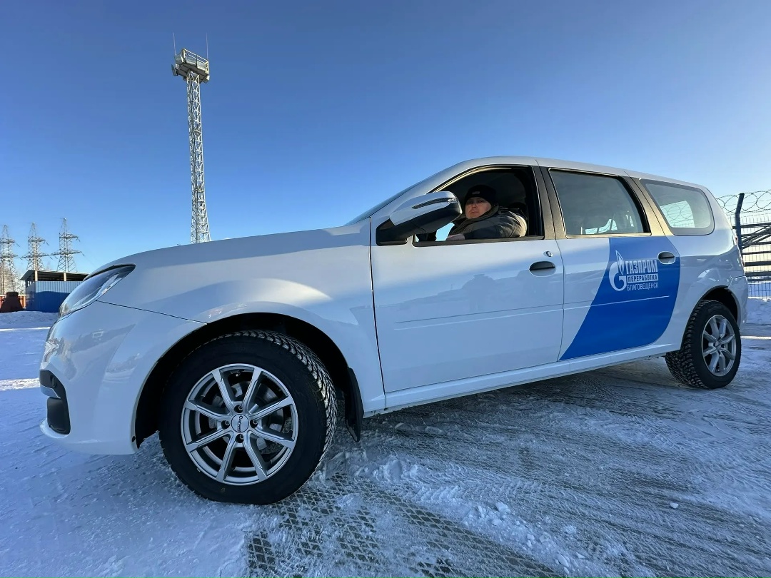 ПОПОЛНЕНИЕ АВТОПАРКА Автопарк ООО «Газпром переработка Благовещенск» пополнился новой отечественной техникой