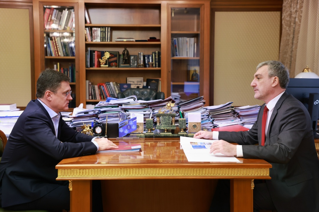 Александр Новак встретился с губернатором Амурской области Василием Орловым.