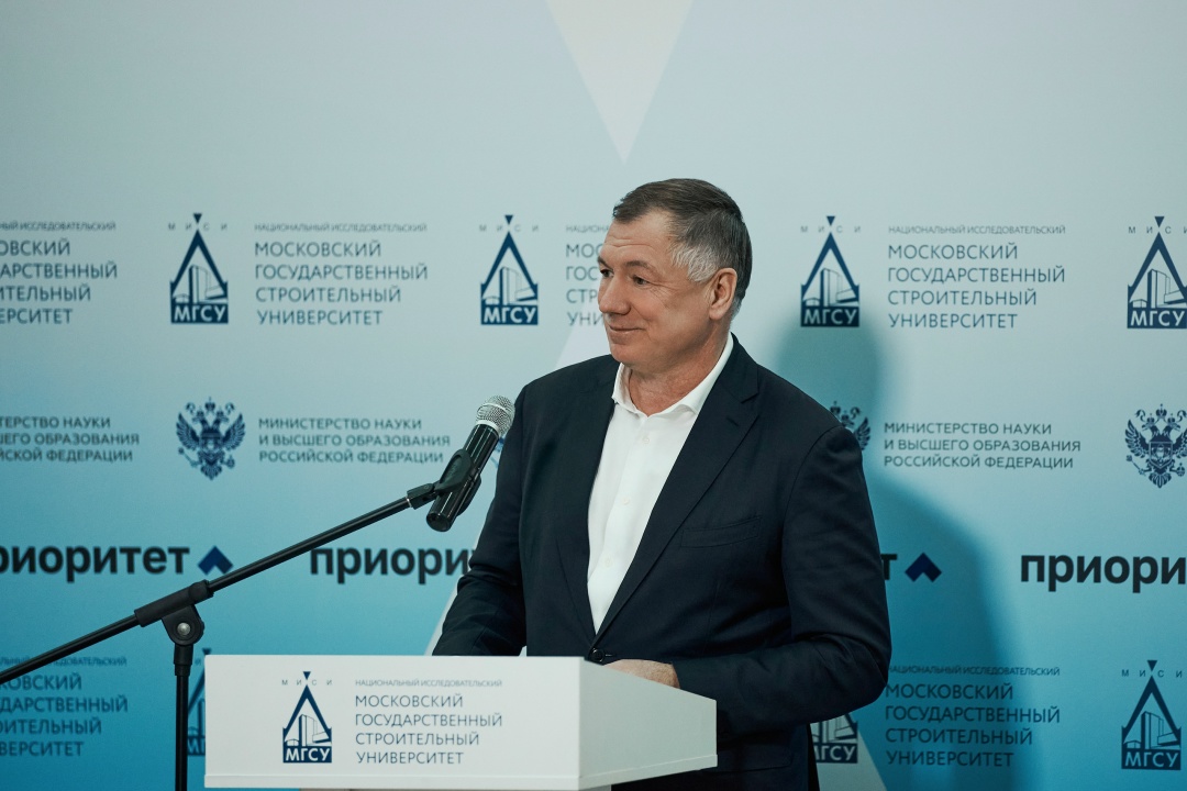 Марат Хуснуллин осмотрел ход строительства кампуса на базе НИУ МГСУ.
