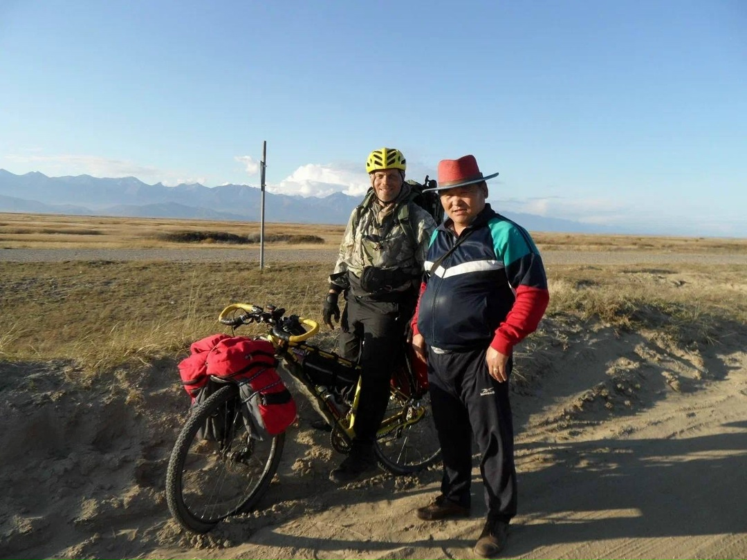 Страна глазами нефтяника За 15 лет — 9 фотовыставок, посвящённых красоте российских просторов. Такой творческий путь прошёл наш коллега из Урая — Антон Петров.