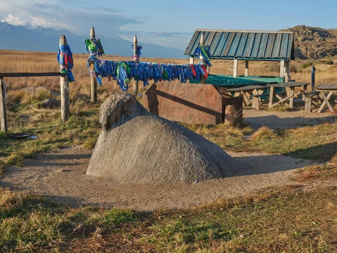 Страна глазами нефтяника За 15 лет — 9 фотовыставок, посвящённых красоте российских просторов. Такой творческий путь прошёл наш коллега из Урая — Антон Петров.