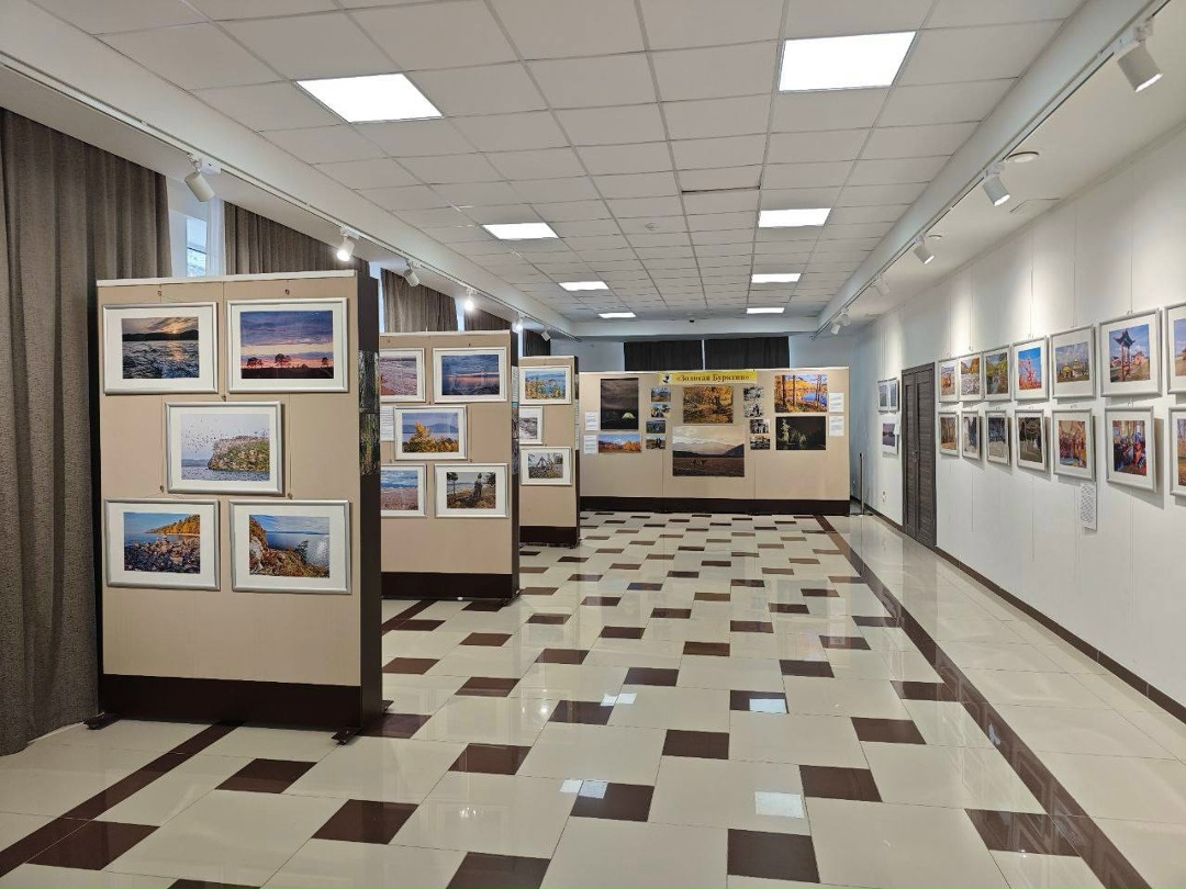 Страна глазами нефтяника За 15 лет — 9 фотовыставок, посвящённых красоте российских просторов. Такой творческий путь прошёл наш коллега из Урая — Антон Петров.