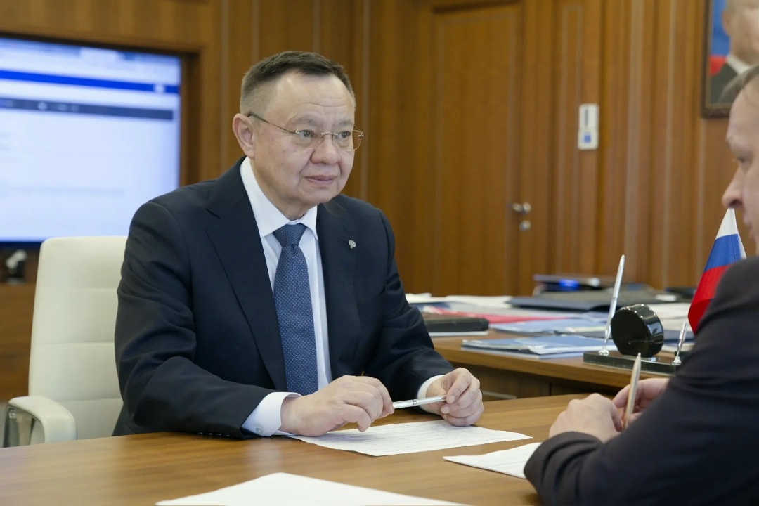 Министр строительства и ЖКХ РФ Ирек Файзуллин провел рабочую встречу с руководителем Федерального агентства водных ресурсов Дмитрием Кирилловым