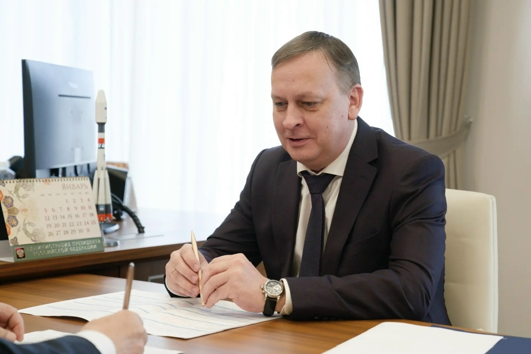 Министр строительства и ЖКХ РФ Ирек Файзуллин провел рабочую встречу с руководителем Федерального агентства водных ресурсов Дмитрием Кирилловым