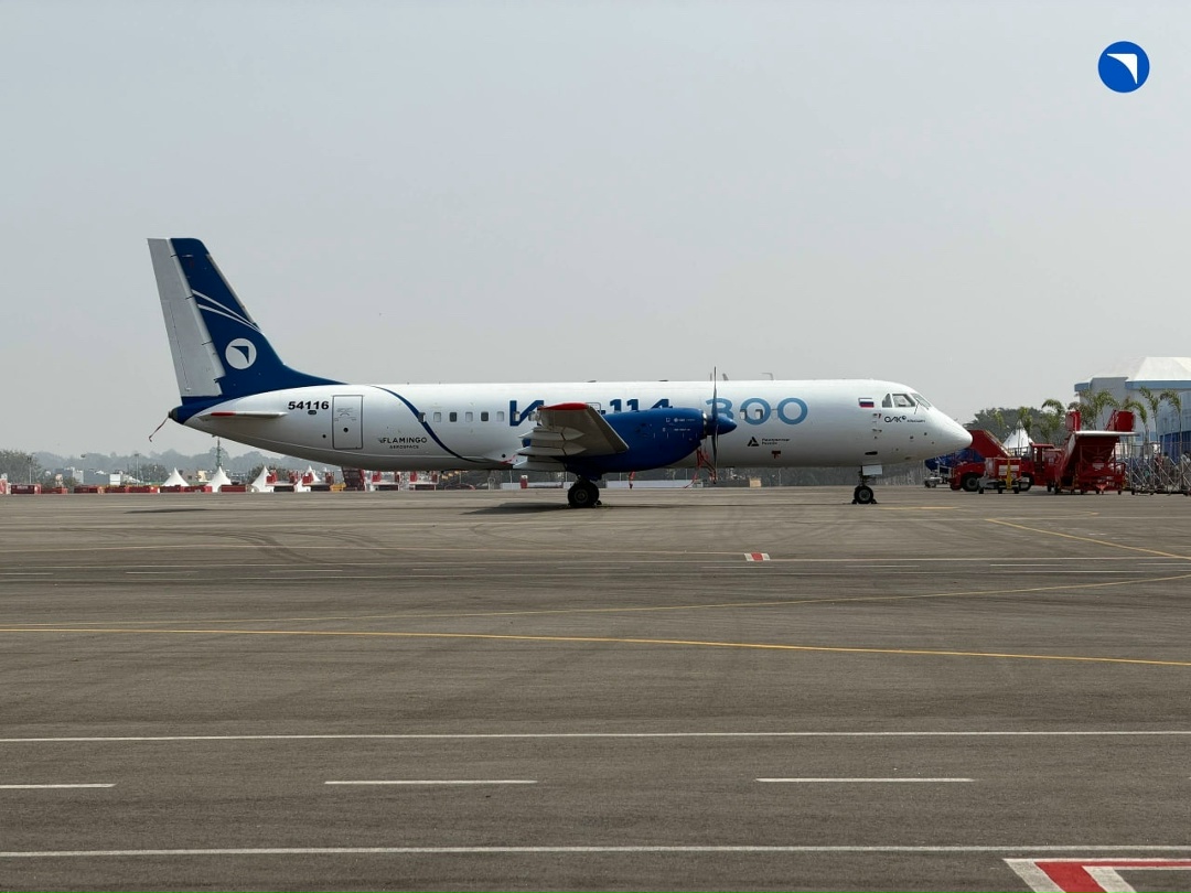 Новые Ил-114-300 и импортозамещенный «Суперджет» прилетели на выставку в Индию