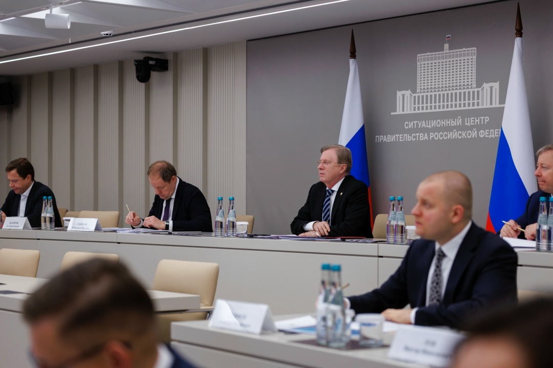 Виталий Савельев провел совещание по строительству высокоскоростной магистрали Москва – Санкт-Петербург.