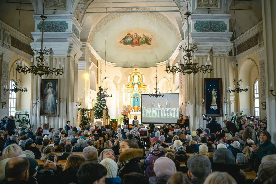 Зимний вечер в Астрахани При поддержке ЛУКОЙЛа для жителей и гостей региона организован концерт органной музыки в Римско-католическом храме