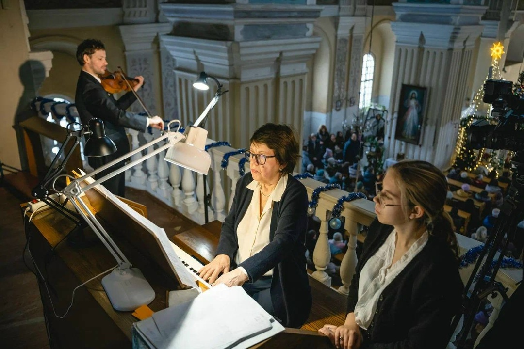 Зимний вечер в Астрахани При поддержке ЛУКОЙЛа для жителей и гостей региона организован концерт органной музыки в Римско-католическом храме