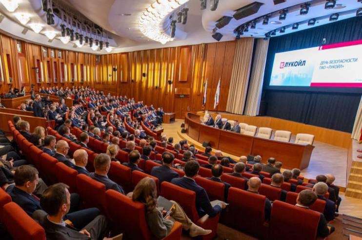 Начальник Управления по надзору за объектами нефтегазового комплекса Ростехнадзора Юрий Нестеров 27 января 2026 года посетил ежегодный «День безопасности» ПАО…