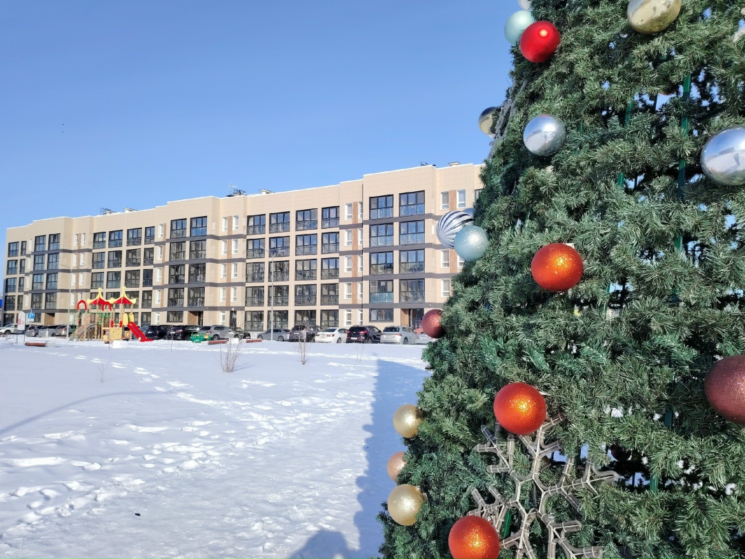 ДЕНЬ РИСОВАНИЯ СОЛНЦА НА СНЕГУ Сегодня, 31 января - День рисования солнца на снегу.