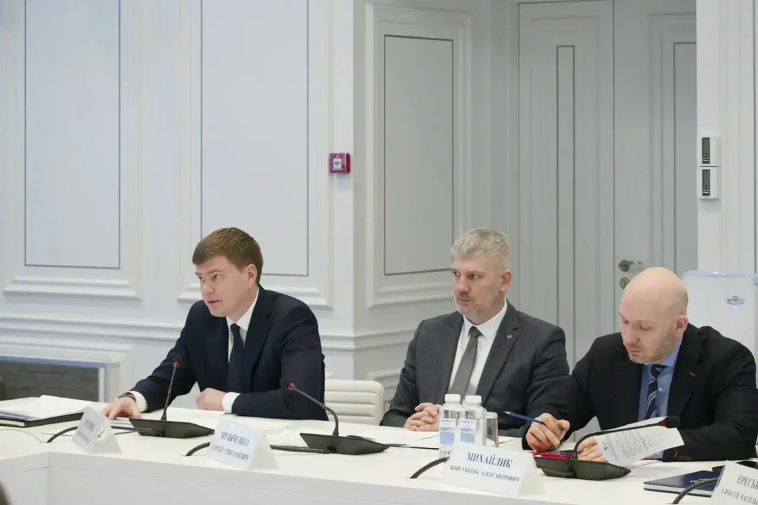 В Минстрое России прошло оперативное совещание под председательством Министра строительства и ЖКХ РФ Ирека Файзуллина