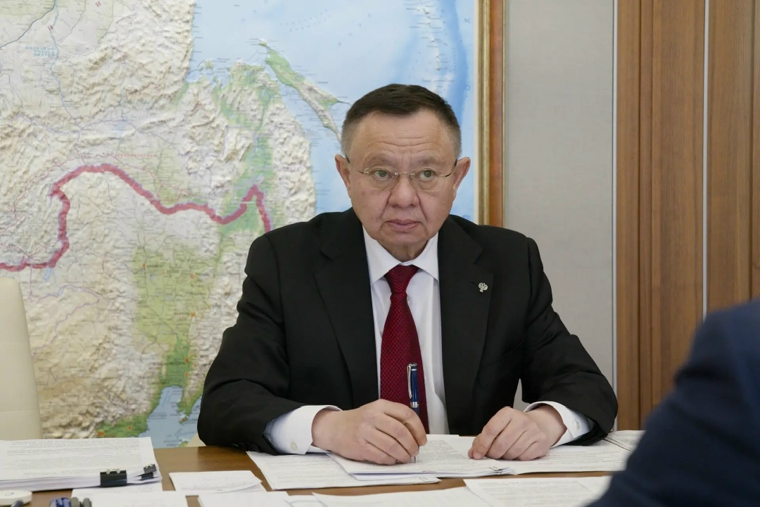 Министр строительства и ЖКХ РФ Ирек Файзуллин провел рабочую встречу с Главой Удмуртской Республики Александром Бречаловым