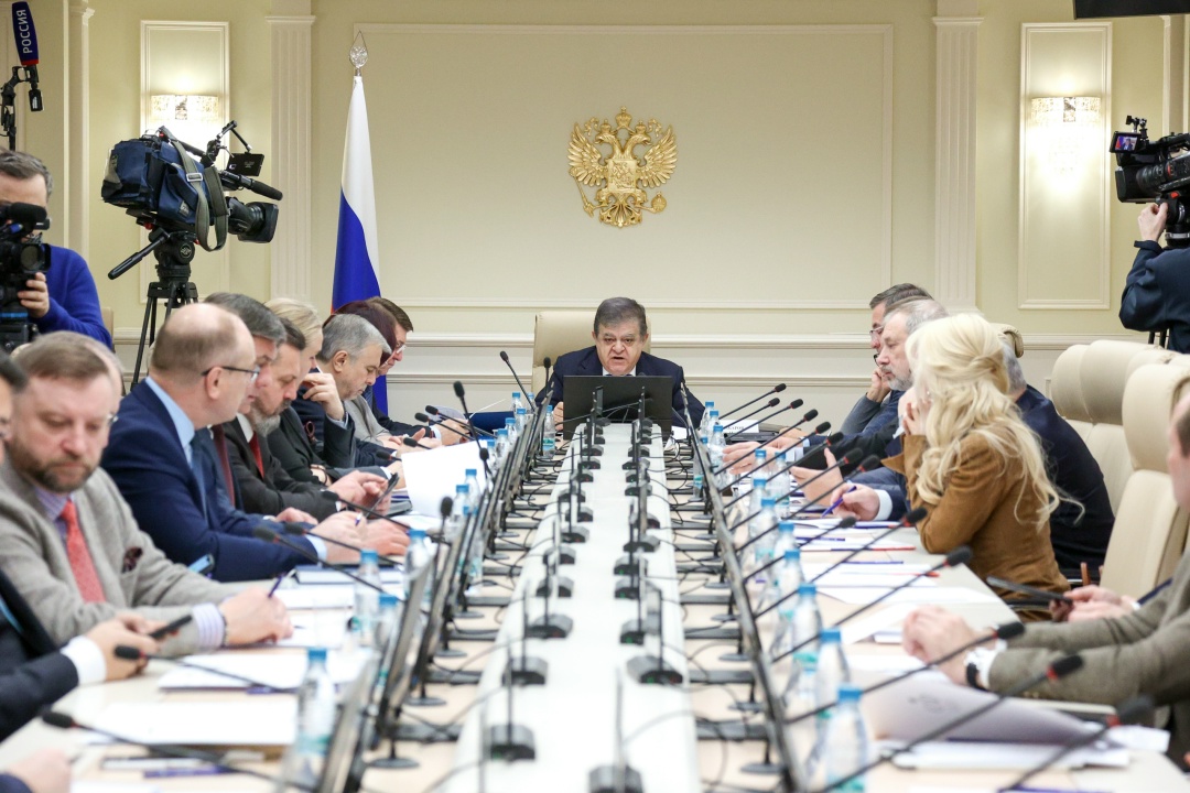 Владимир Джабаров: Комиссия СФ по защите госсуверенитета РФ будет активнее работать в регионах