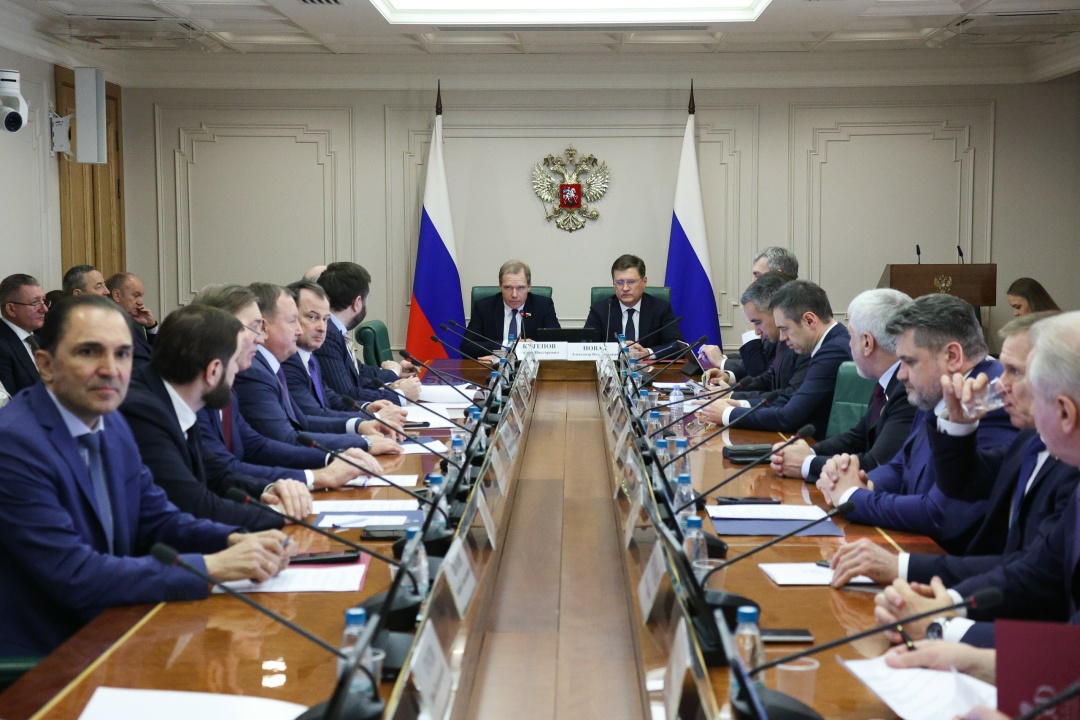 Александр Новак принял участие в заседании комитета Совета Федерации по экономической политике.