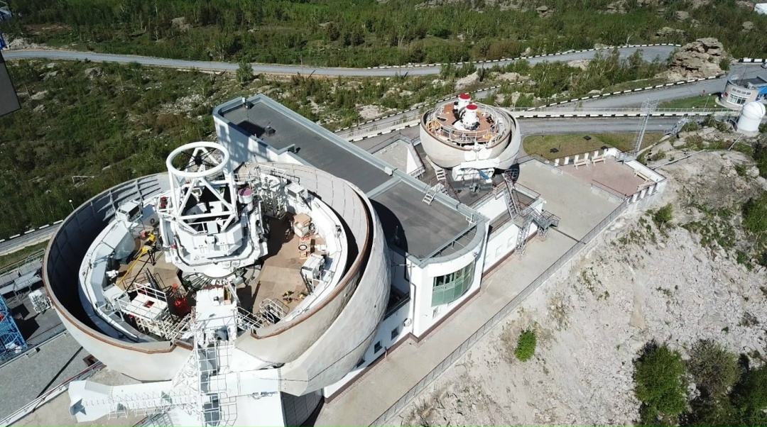 Ростех изготовил и испытал трехтонное зеркало для гигантского телескопа, чтобы рассматривать космический мусор