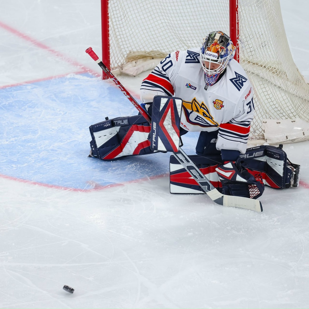 И курьёз, и всерьёз! Перед паузой в регулярном чемпионате Металлург взял свои два очка, обыграв в Тольятти «Ладу» — 3:2