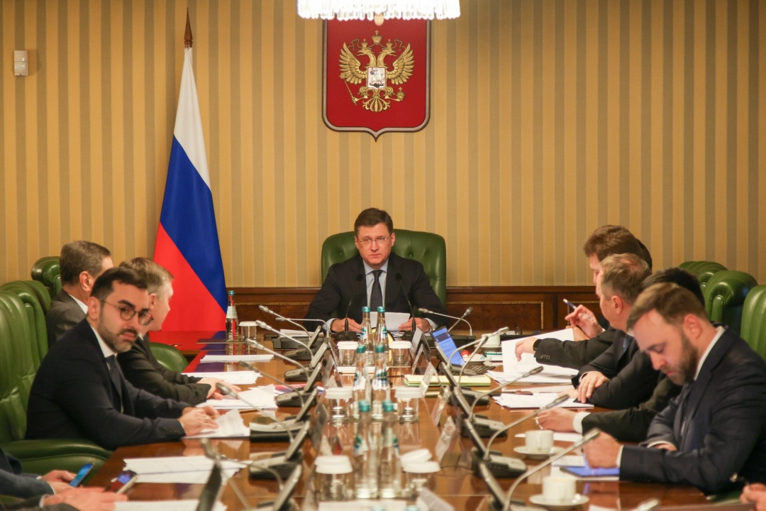 Александр Новак провел заседание подкомиссии по повышению устойчивости финансового сектора и отдельных отраслей экономики.