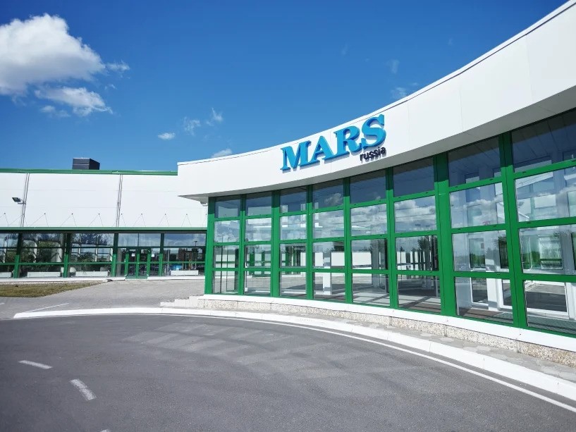 Mars уведомил торговые сети о повышении закупочных цен на часть сладостей в два этапа в феврале и марте. Со 2 февраля отпускные цены на большие батончики…