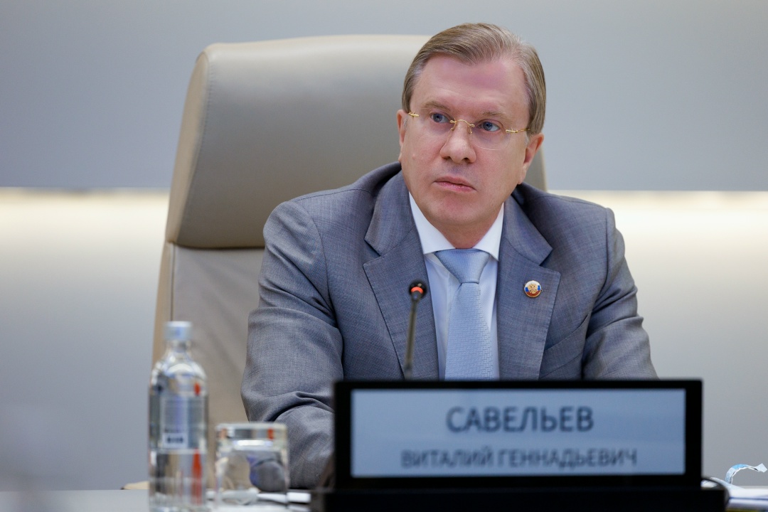 Виталий Савельев провел заседание правкомиссии по ликвидации последствий чрезвычайной ситуации в Керченском проливе.