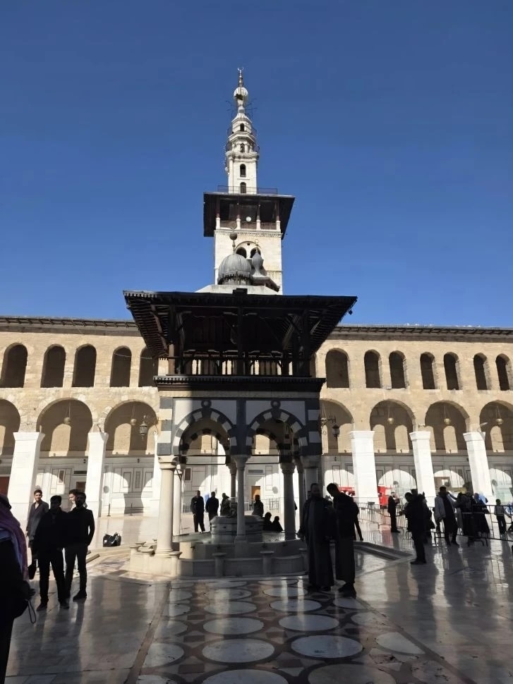 Глава Минстроя России Ирек Файзуллин в рамках официального визита в Сирию посетил Мечеть Омейядов