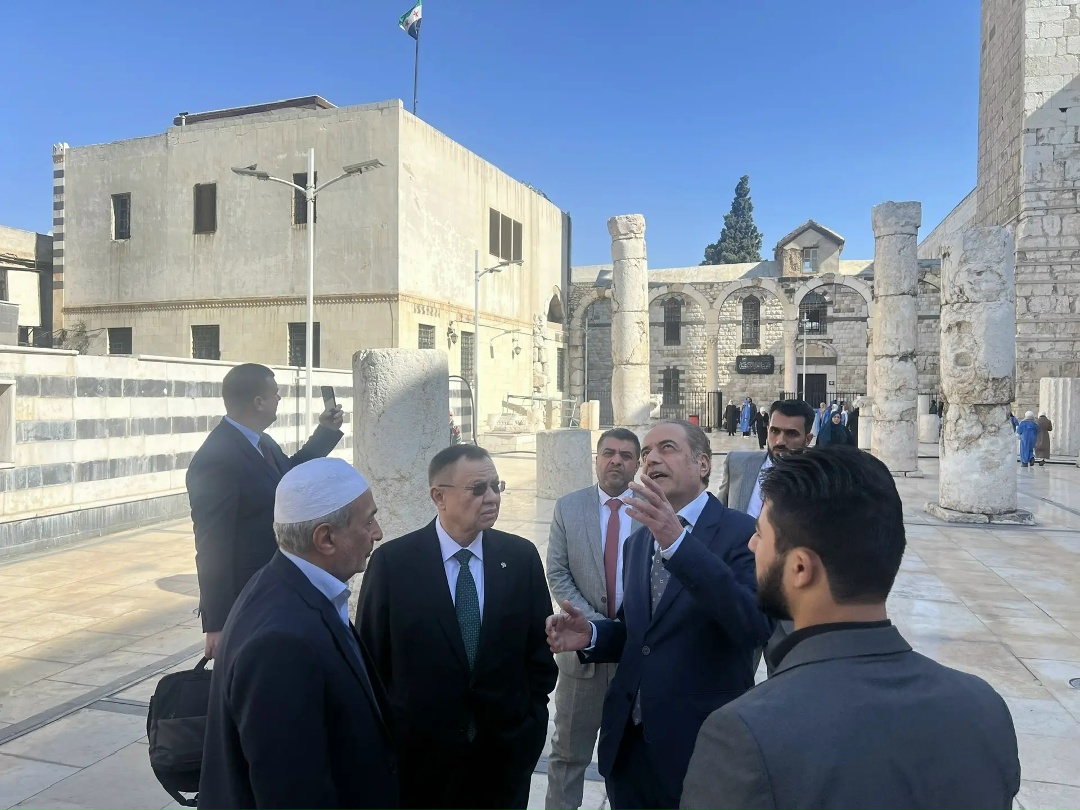 Глава Минстроя России Ирек Файзуллин в рамках официального визита в Сирию посетил Мечеть Омейядов