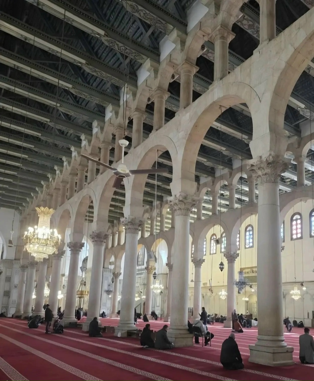 Глава Минстроя России Ирек Файзуллин в рамках официального визита в Сирию посетил Мечеть Омейядов