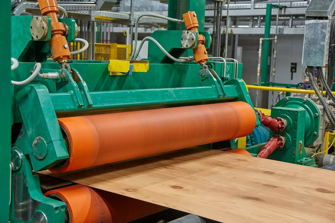 А вы знали? «Кварцевый сланец», «Бордовый венге», «Кирпичная кладка», «Античный дуб» – все это варианты оцинкованного проката с многоцветным декоративным…