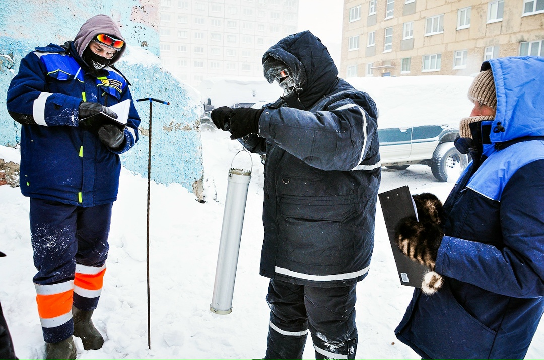 Лютые морозы и сугробы по пояс В таких условиях прошла третья зимняя полевая школа Заполярного государственного университета