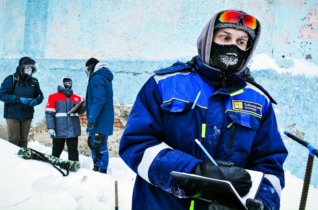 Лютые морозы и сугробы по пояс В таких условиях прошла третья зимняя полевая школа Заполярного государственного университета