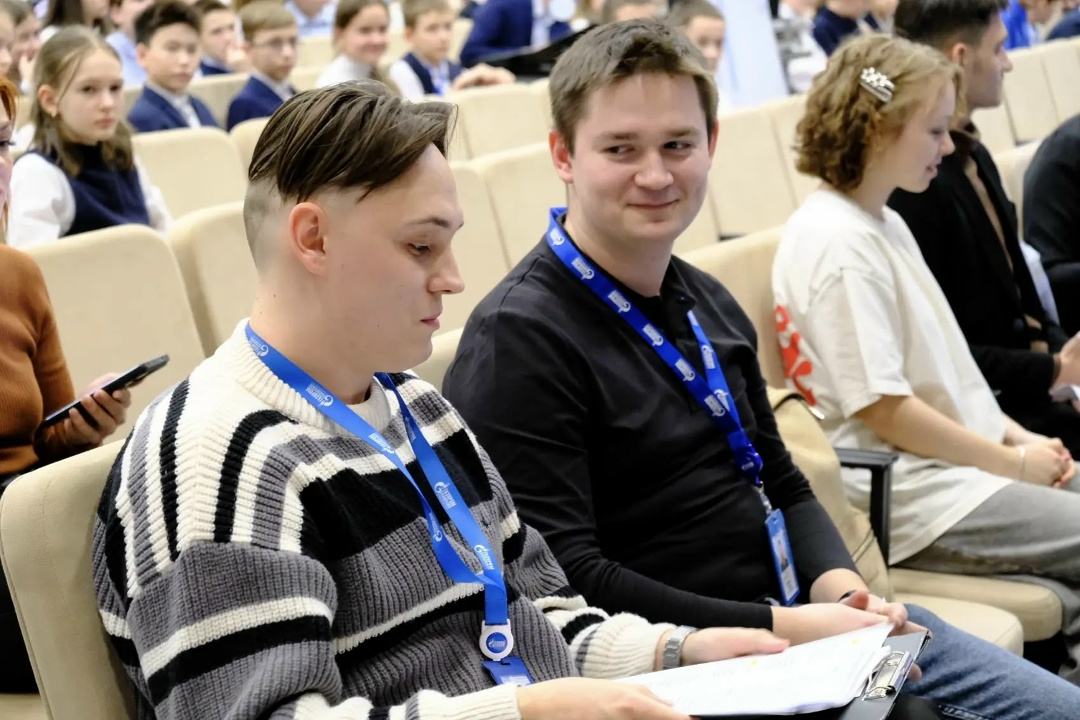 НЕСКУЧНО О НАУЧНОМ Работник Амурского ГПЗ стал участником школьного фестиваля «Нескучно о научном»