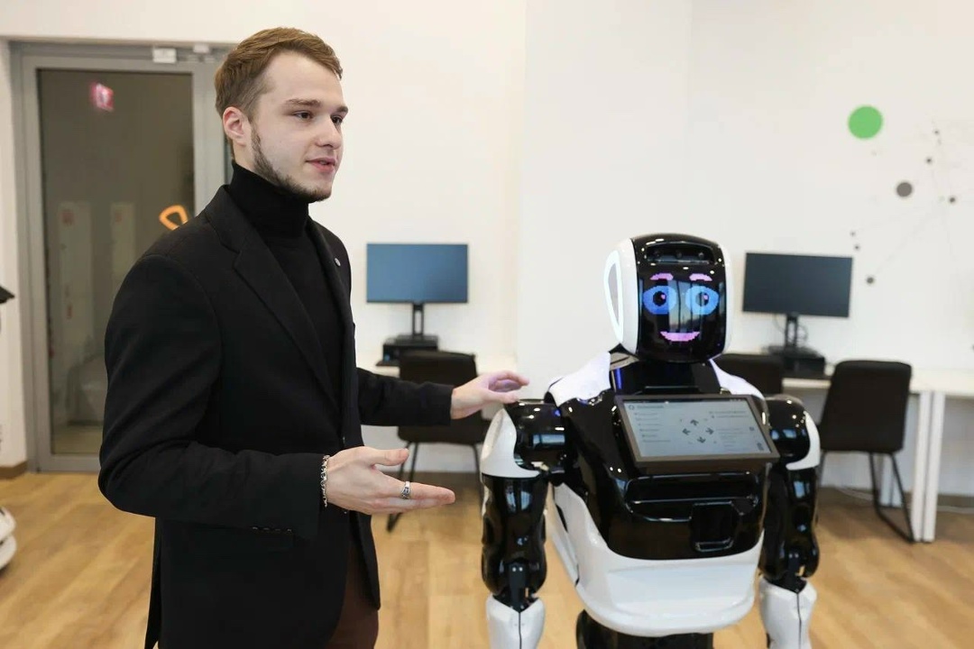Роботы в деле! В 2026 году в Образовательном центре Когалыма открылась Лаборатория робототехники.