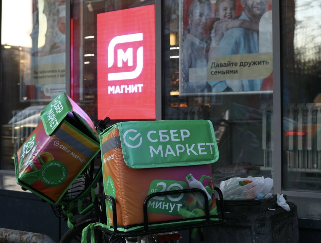 Сервисы быстрой доставки продуктов впервые возглавили рейтинг каналов покупки готовой еды, следует из опроса «Нильсен». Их выбрали 46% опрошенных активных…