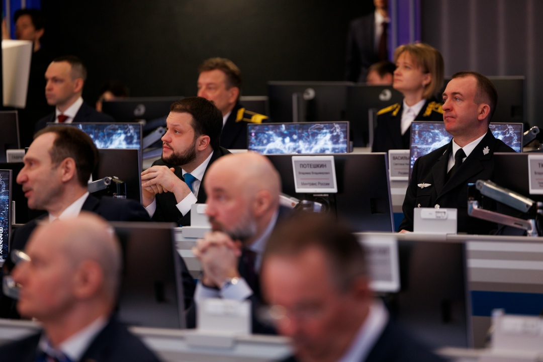 Виталий Савельев поздравил работников гражданской авиации с профессиональным праздником.