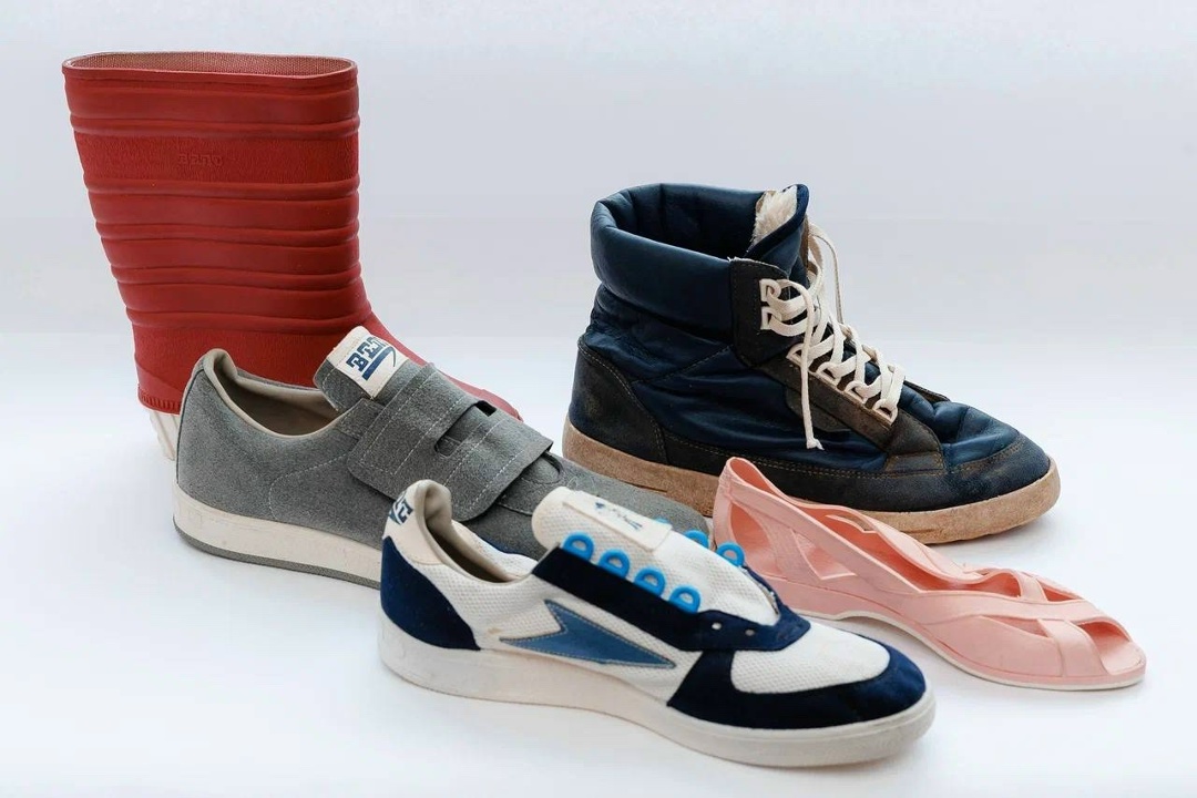 Выпускал ли ЛУКОЙЛ собственный бренд обуви?