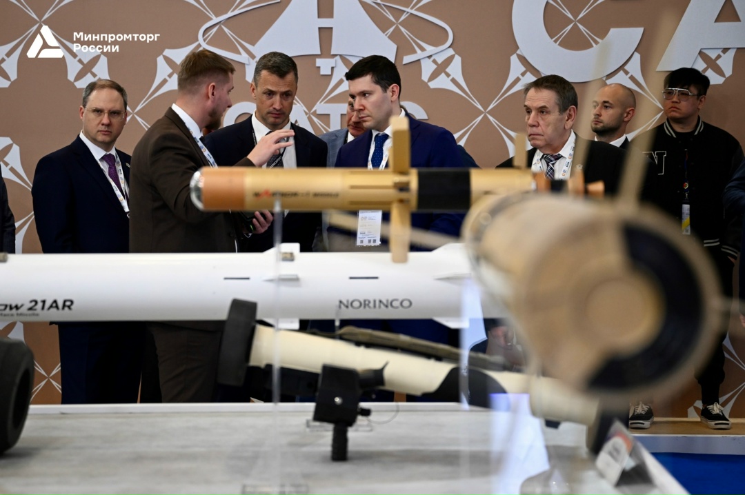 Антон Алиханов посетил World Defense Show 2026