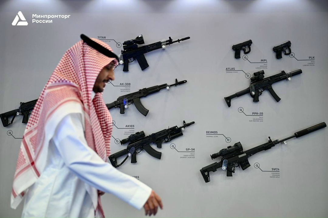 Антон Алиханов посетил World Defense Show 2026