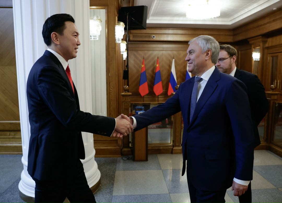 В Государственной Думе состоялась двусторонняя встреча Председателя ГД Вячеслава Володина и Председателя Великого Государственного Хурала Монголии Ням-Осорын…