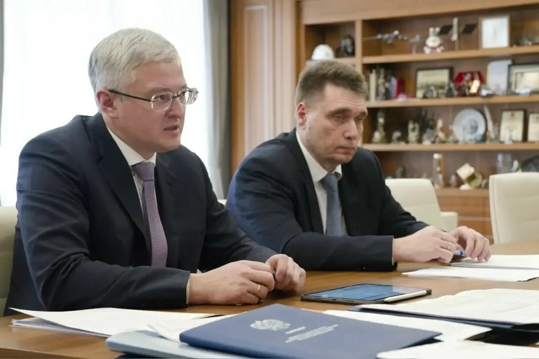 Глава Минстроя России Ирек Файзуллин провел рабочую встречу с Губернатором Камчатского края Владимиром Солодовым