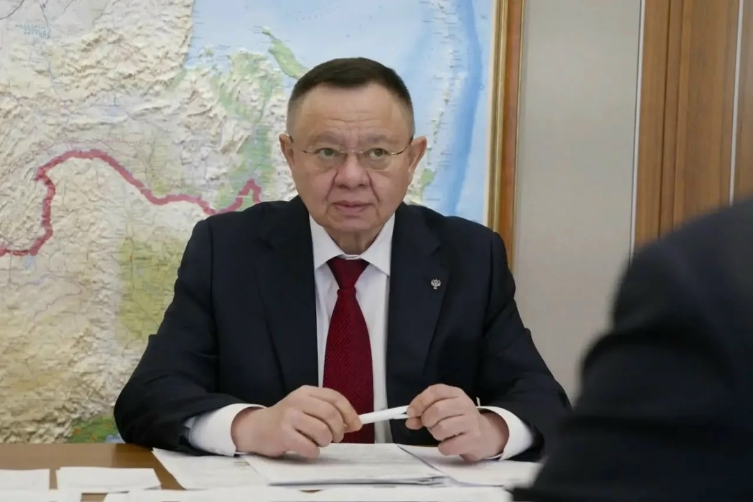 Глава Минстроя России Ирек Файзуллин провел рабочую встречу с Губернатором Камчатского края Владимиром Солодовым