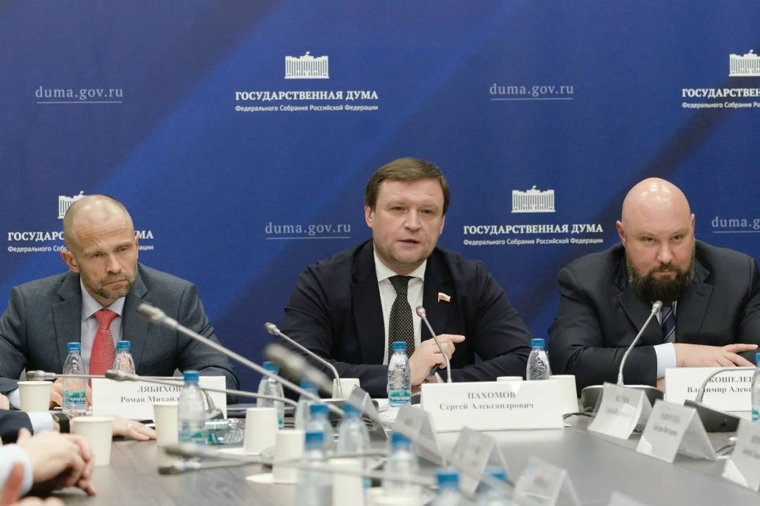 Министр строительства и ЖКХ РФ Ирек Файзуллин принял участие в заседании Комитета Госдумы по строительству и ЖКХ