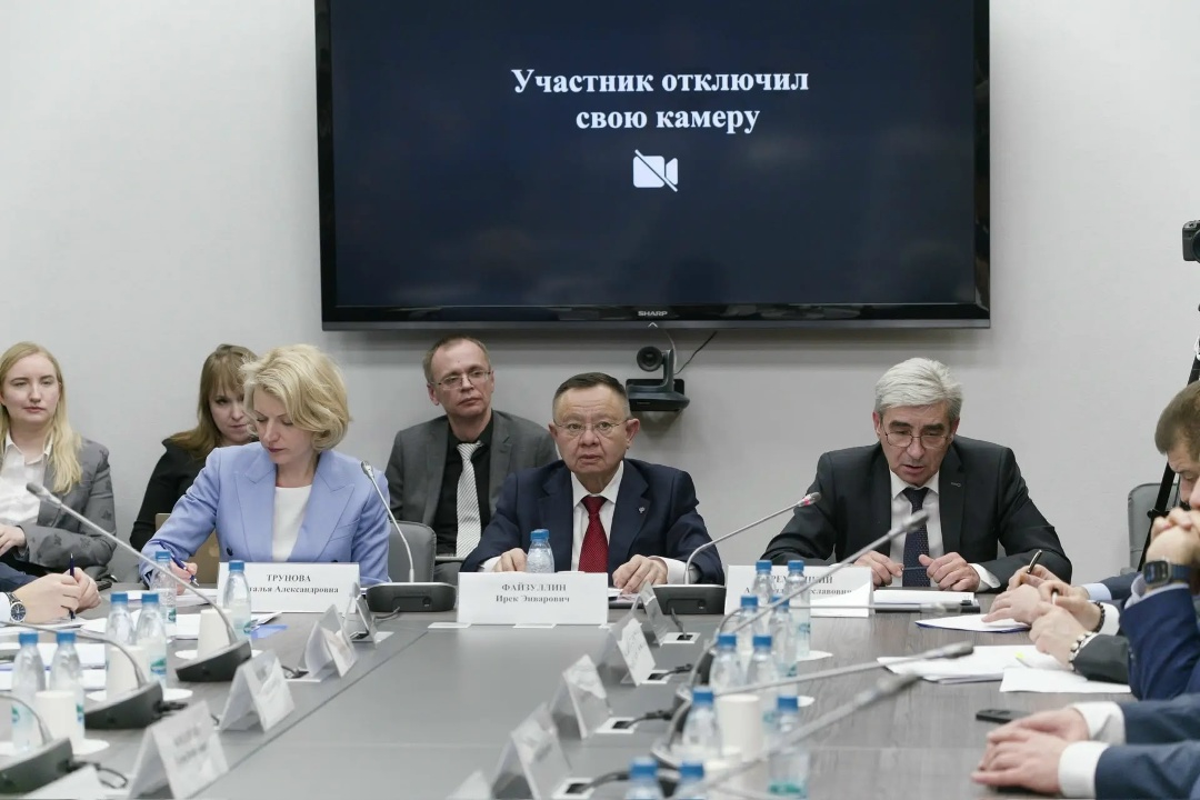 Министр строительства и ЖКХ РФ Ирек Файзуллин принял участие в заседании Комитета Госдумы по строительству и ЖКХ