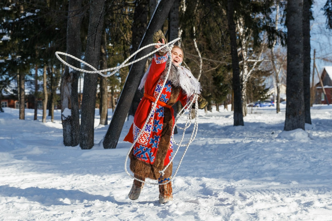Главное сокровище тайги В Тюменской области при поддержке «Роснефти» прошёл фестиваль культуры коренных народов Севера «Богатство тайги Уватской»