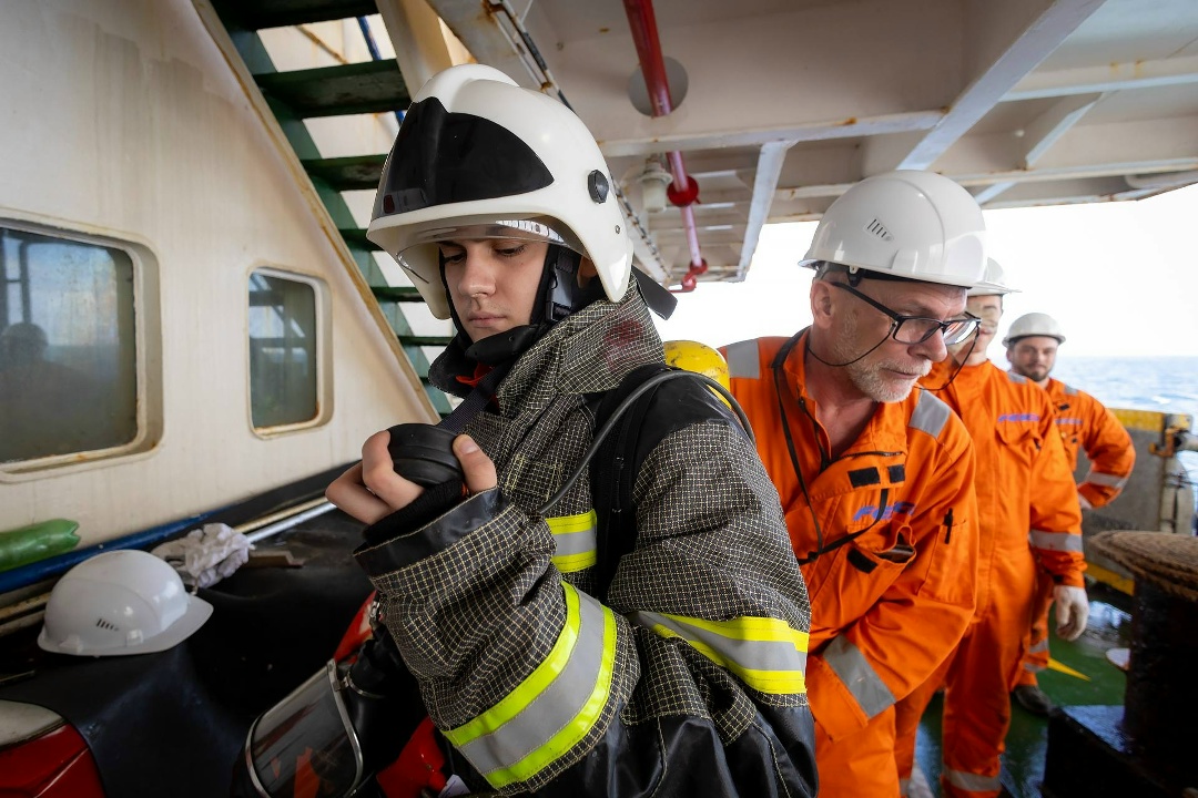Нет, это не отработка действий команды на случай замедления мессенджеров!