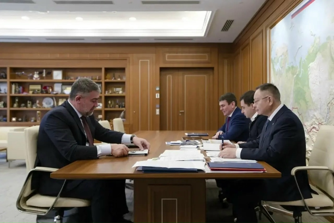 Глава Минстроя России Ирек Файзуллин провел совещание по вопросам развития строительной отрасли в Чеченской Республике