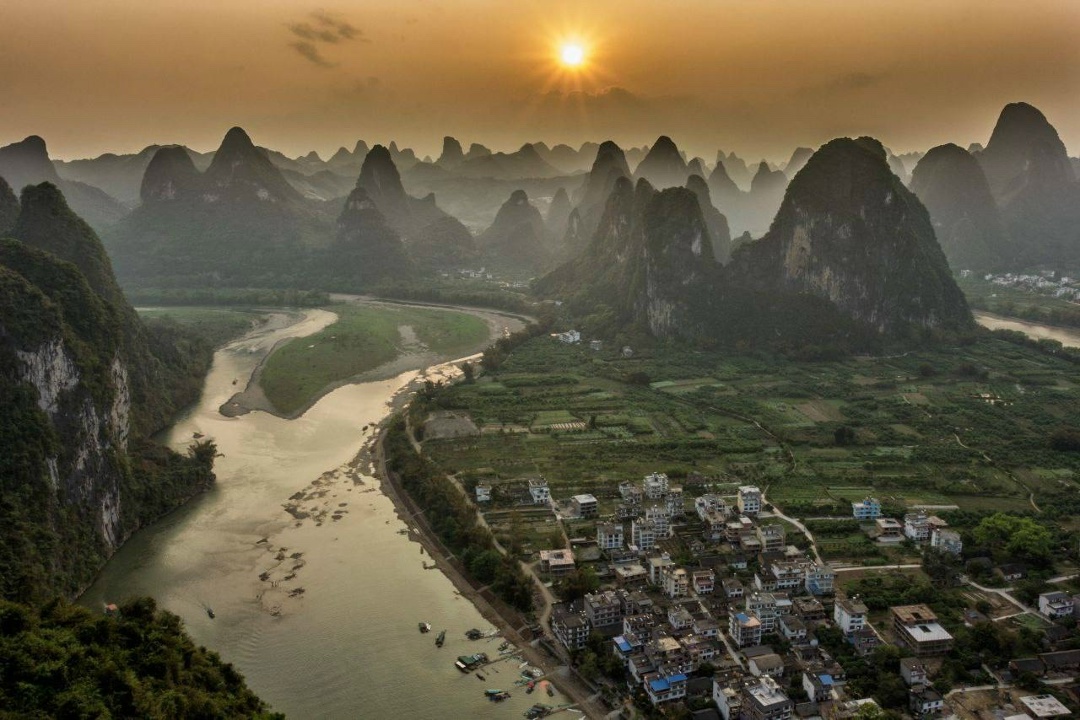 4 федеральные выставки — и везде фотоработы нефтяника ЛУКОЙЛа