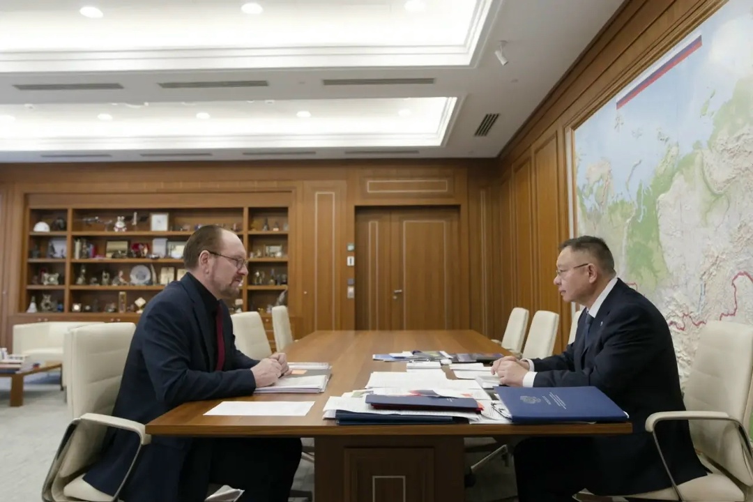 Глава Минстроя России Ирек Файзуллин провел рабочую встречу с начальником Главгосэкспертизы России Игорем Маныловым