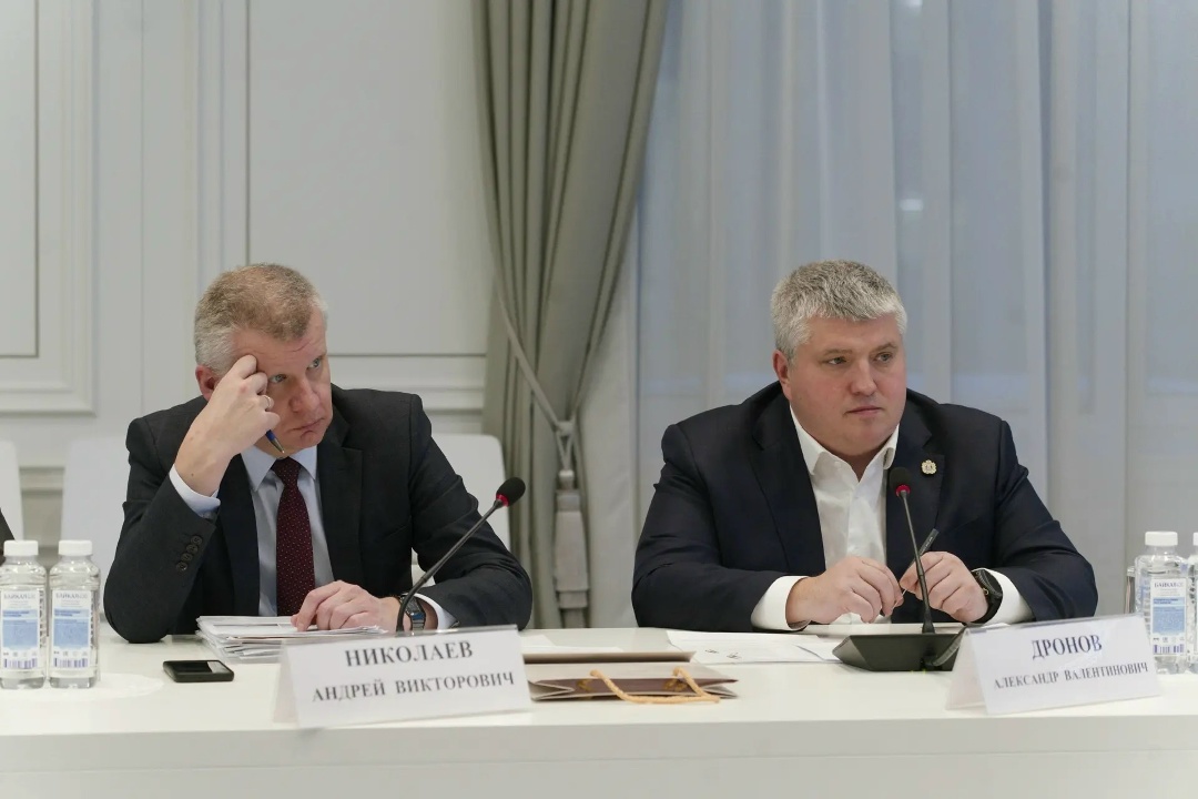 В Минстрое России обсудили реализацию пилотного проекта строительства передовой школы в Новгородской области