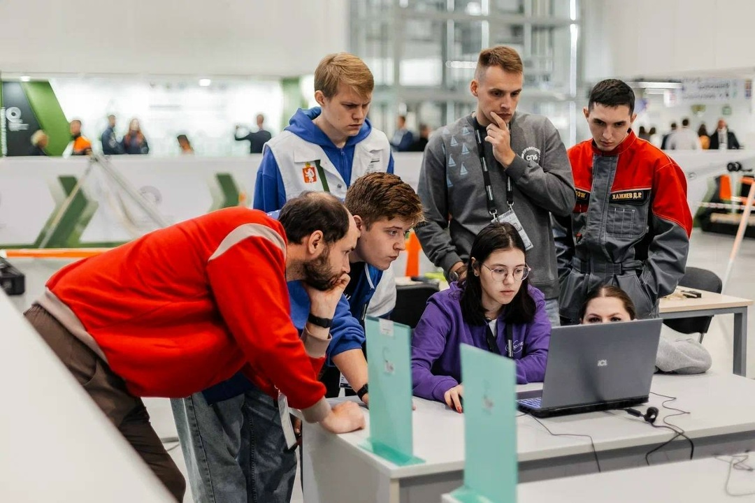 Дмитрий Чернышенко: Рекордное количество студентов заявлено на участие в региональном этапе чемпионата «Профессионалы».